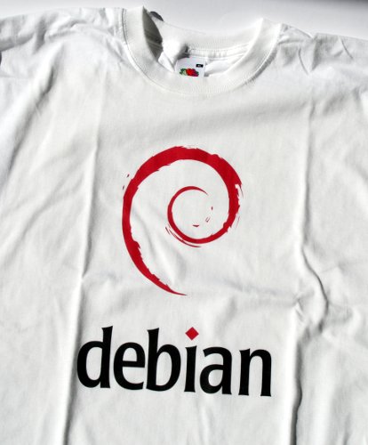 Дебиан лого на грудима