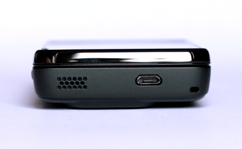 Nokia N900: лева страна